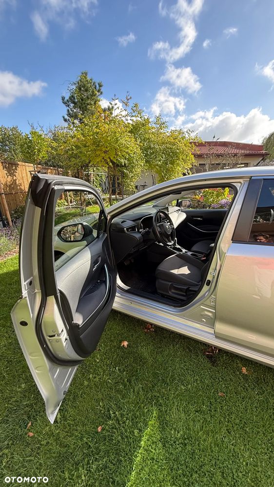 Toyota Corolla 1.8 Hybrid Comfort - 14