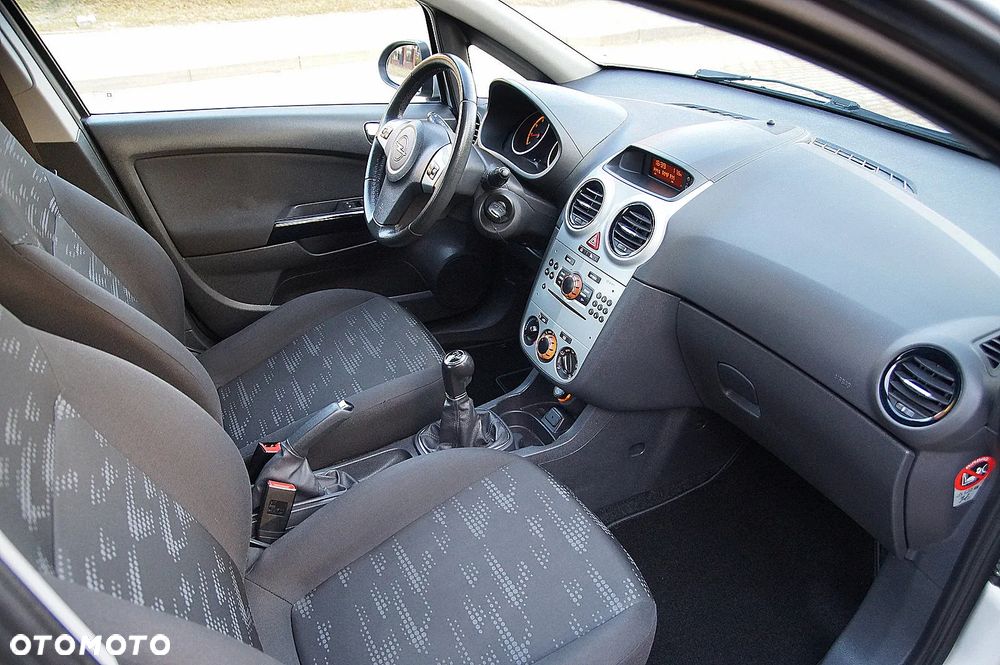 Opel Corsa 1.2 16V Enjoy - 15