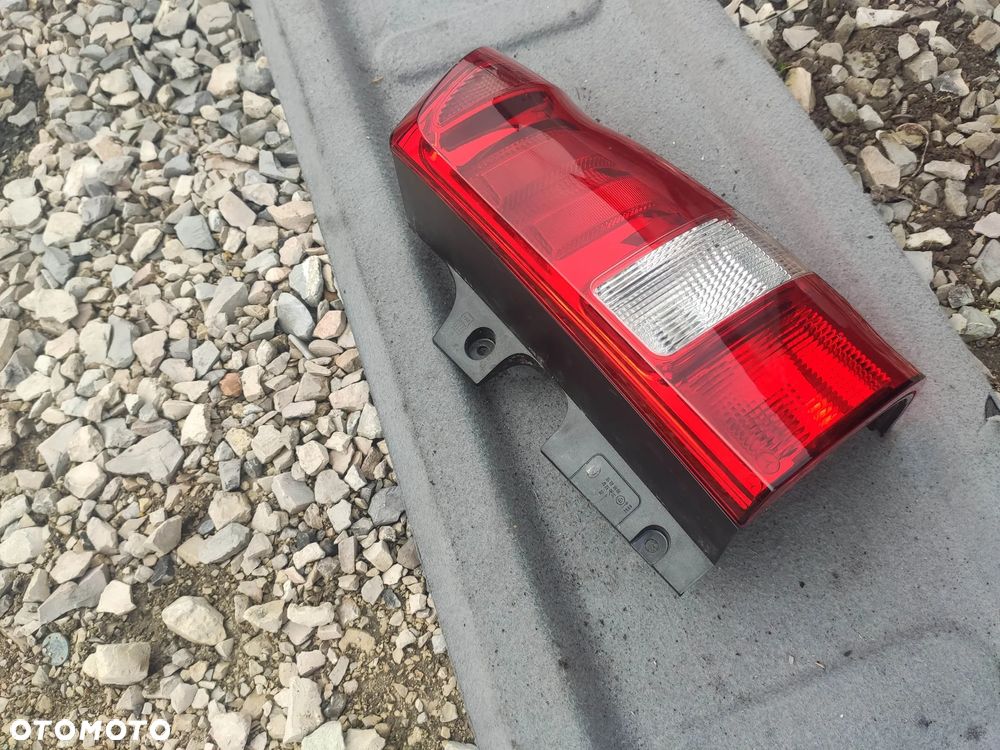 CC Lampa Prawy Tył Mercedes Vito W447 A4478201264 - 2