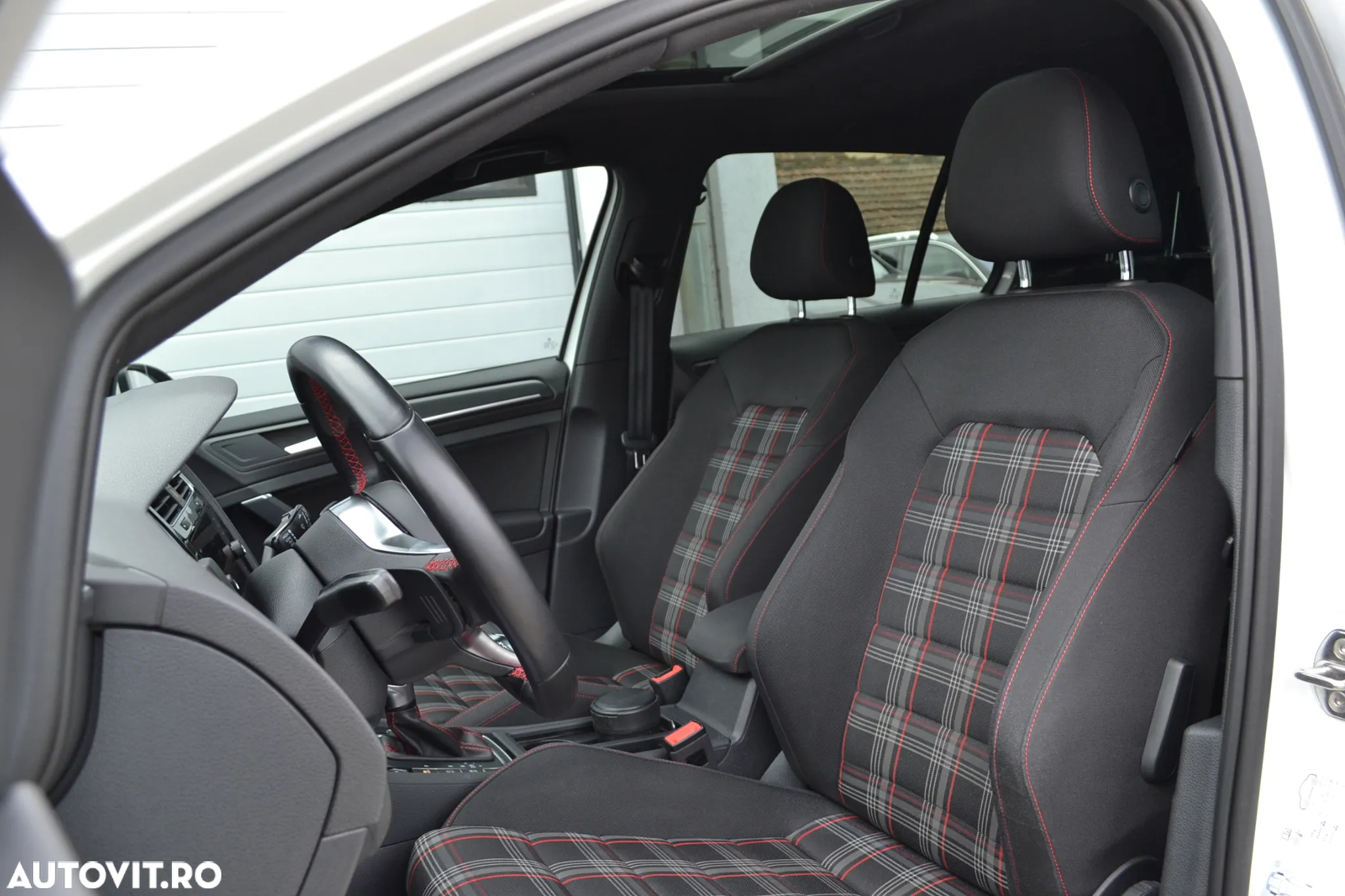 Volkswagen Golf 2.0 TSI DSG GTI Performance - 13