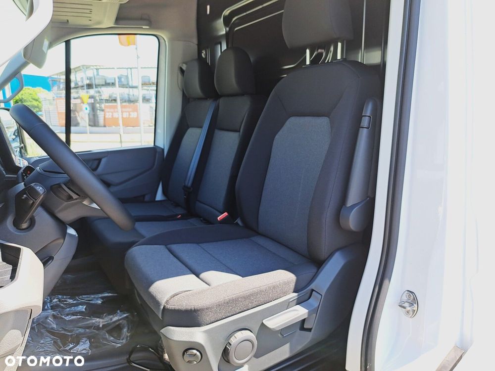 Volkswagen Crafter - 13
