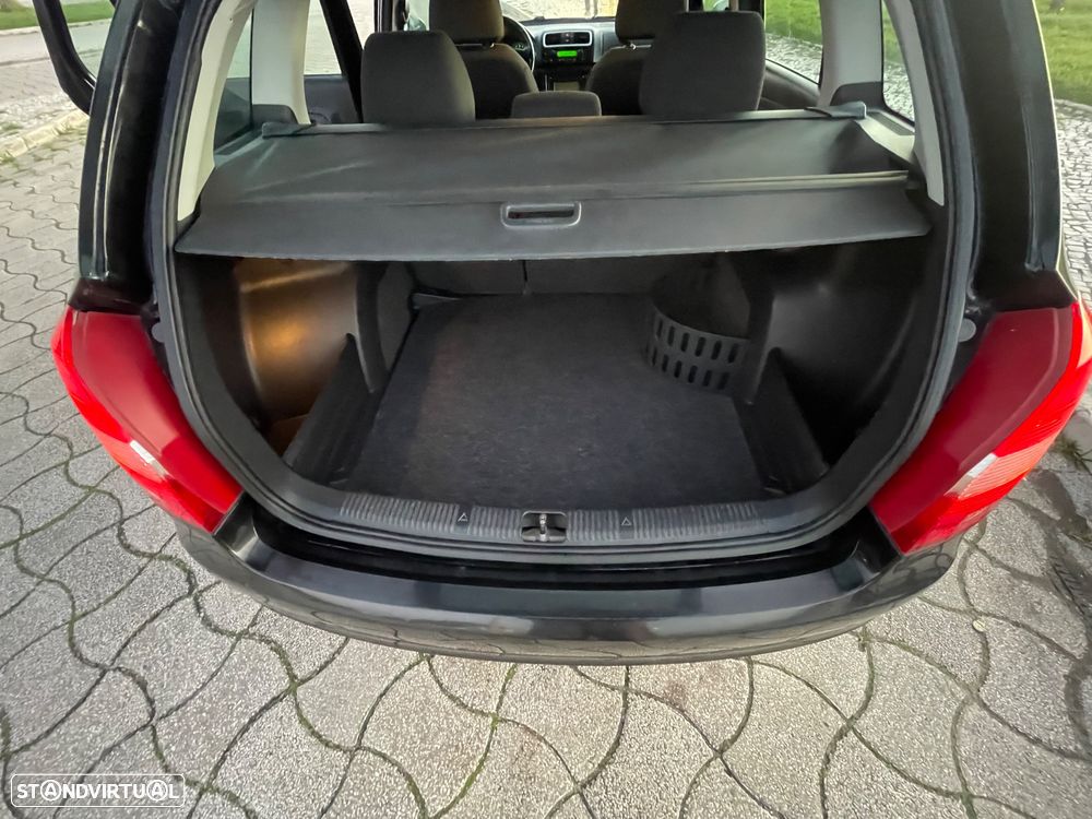 Skoda Fabia Break 1.2 Ambiente - 11