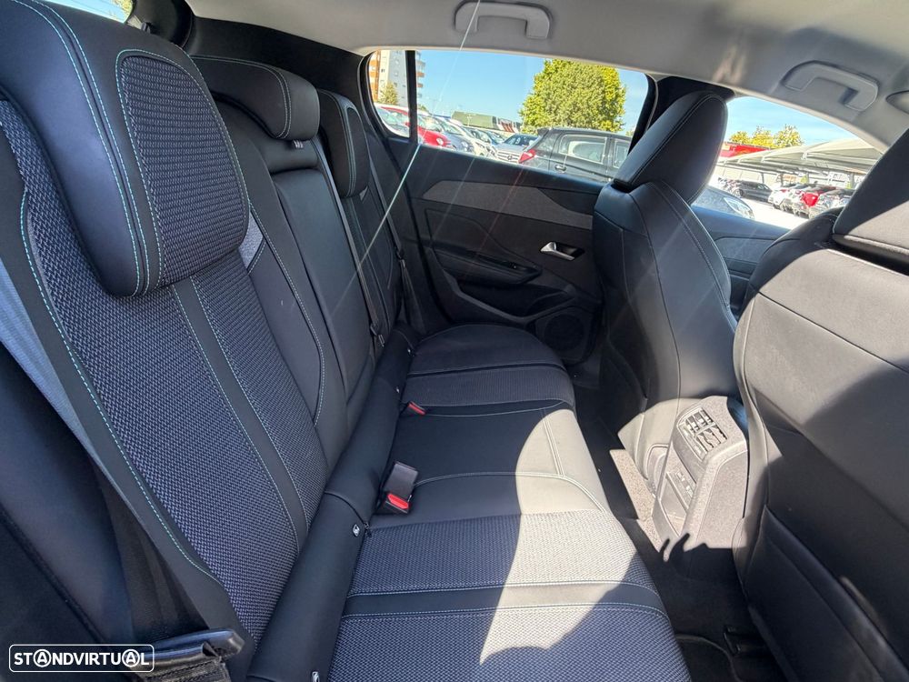 Peugeot 308 1.2 PureTech Allure EAT8 - 13