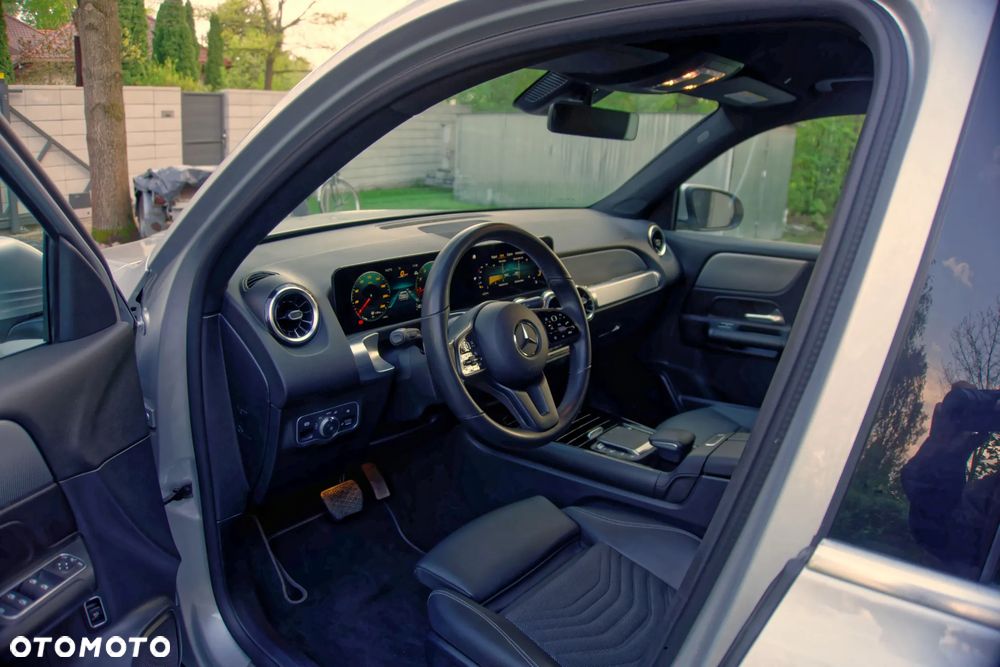 Mercedes-Benz GLB 200 7G-DCT - 7