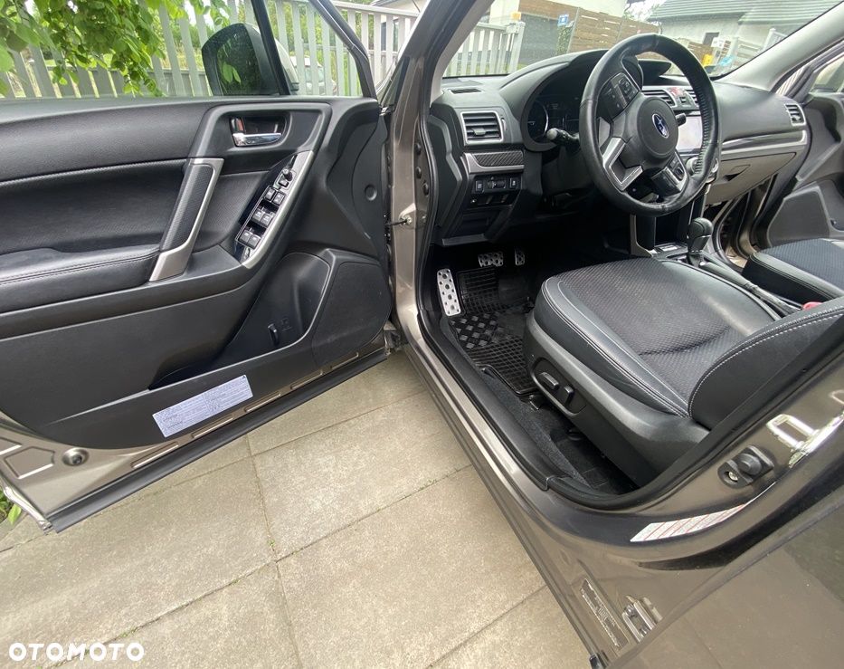 Subaru Forester 2.0 i Exclusive (EyeSight) Lineartronic - 10