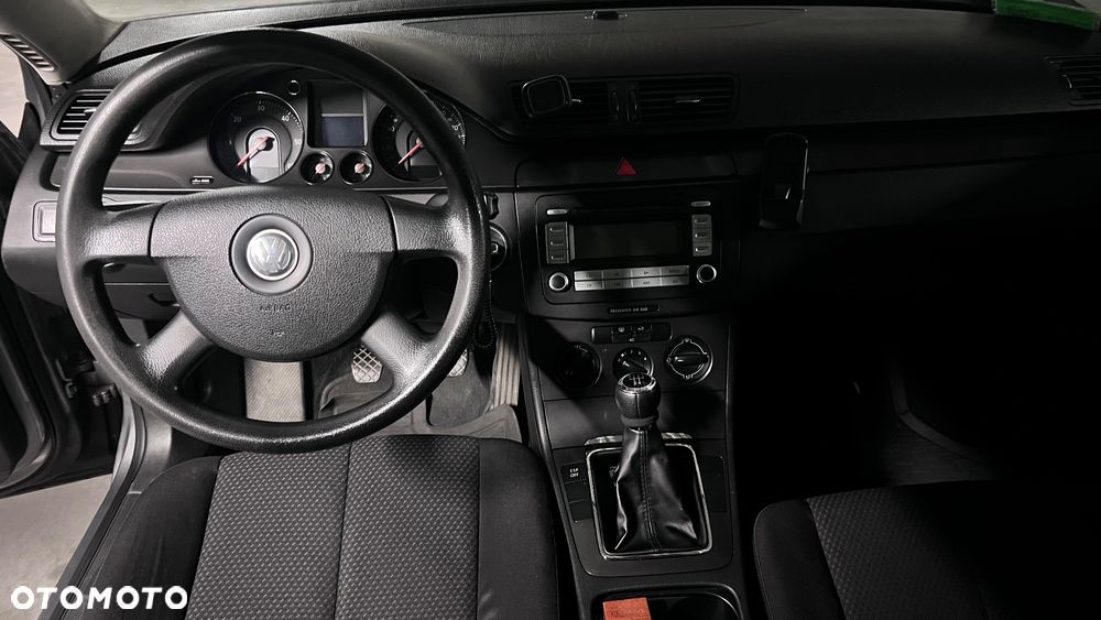 Volkswagen Passat - 9