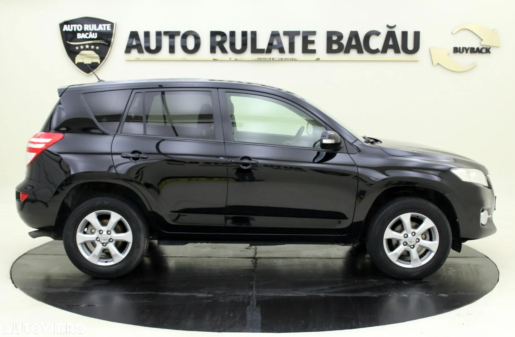 Toyota RAV4 - 4