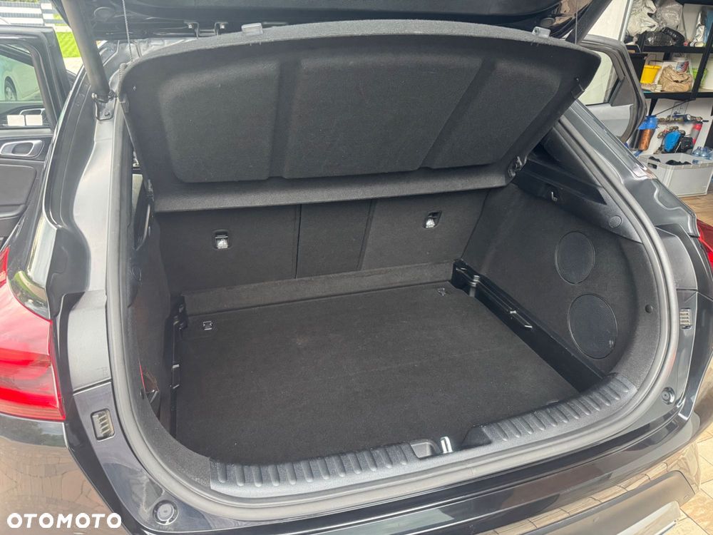 Kia XCeed - 6