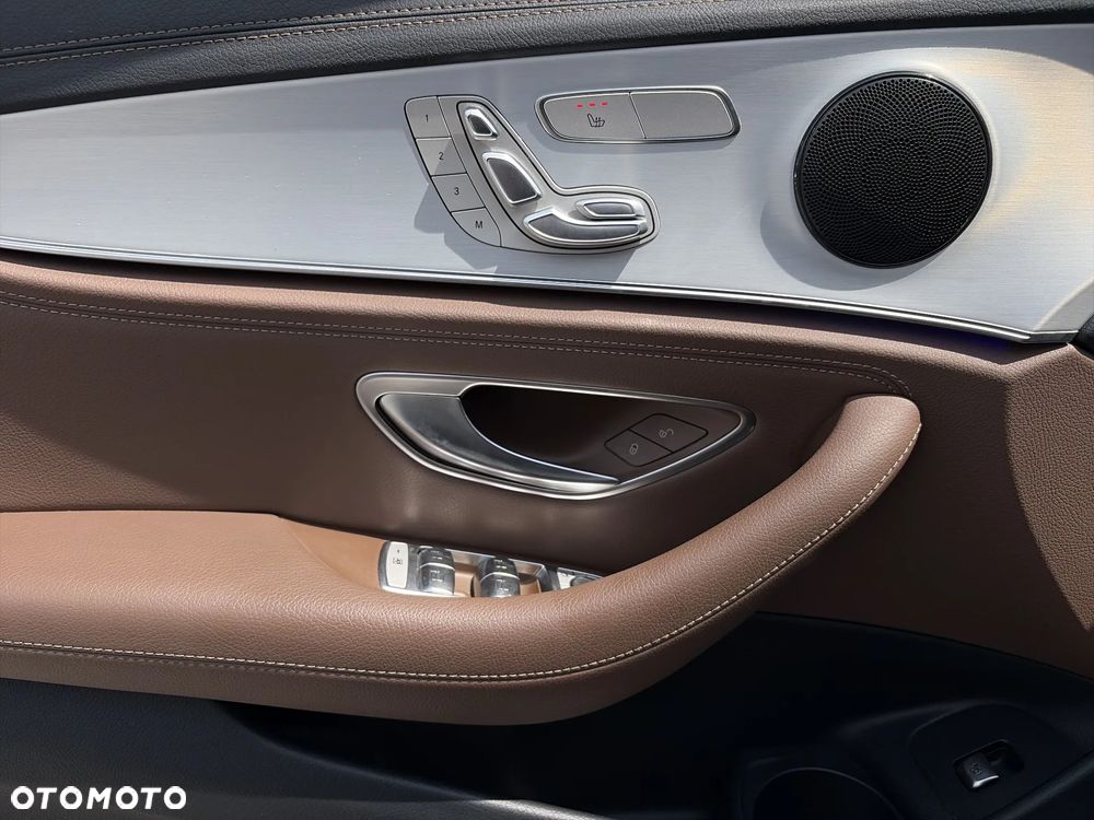 Mercedes-Benz Klasa E 220 d 4-Matic Exclusive - 13