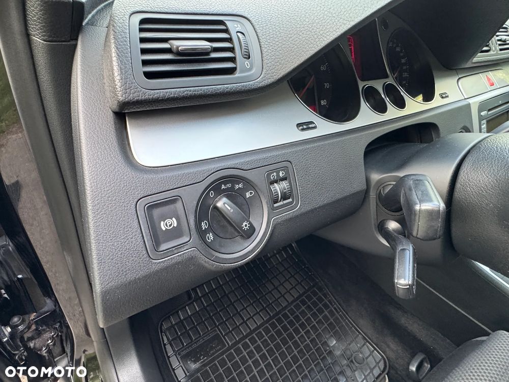 Volkswagen Passat 1.4 TSI Comfortline BlueMotion Technology - 35