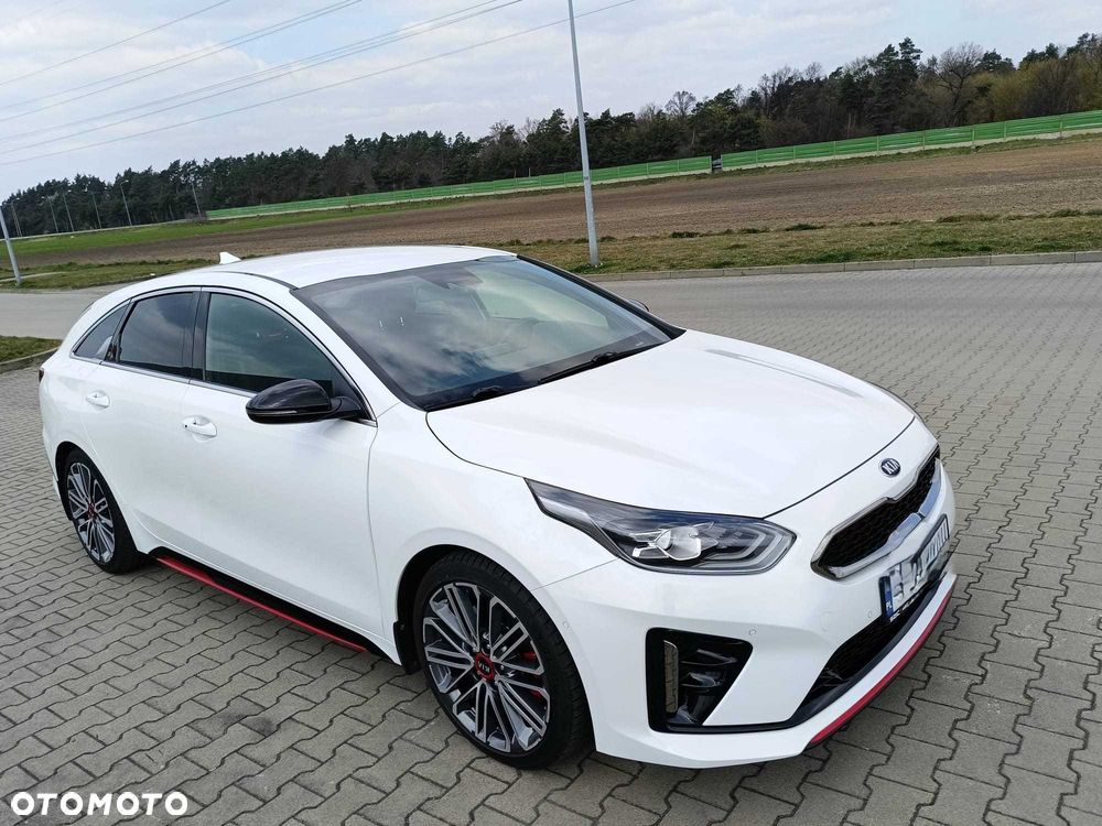 Kia ProCeed - 1