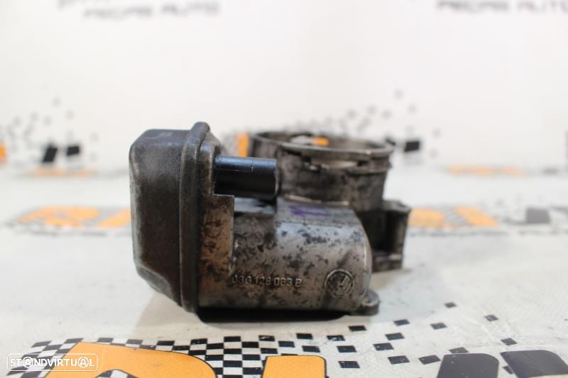 Borboleta De Admissão Volkswagen Passat (3C2)  03G128063b / 03G 128 06 - 5