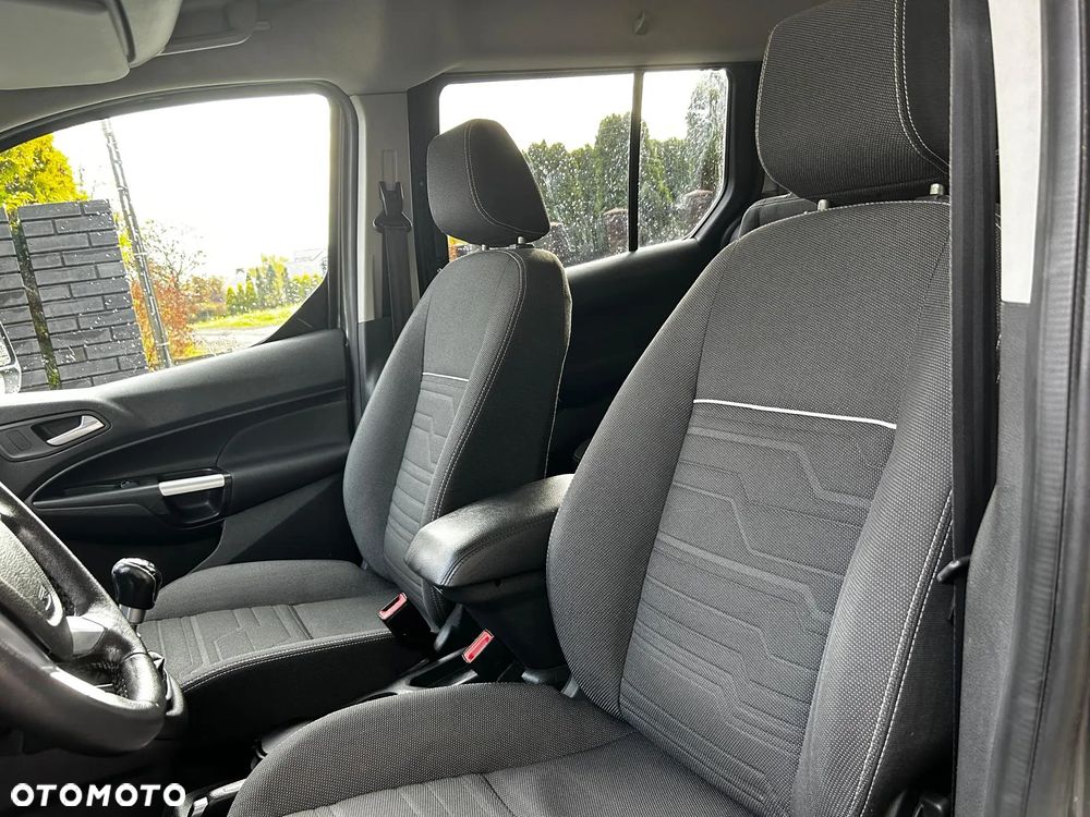 Ford Tourneo Connect Grand - 21