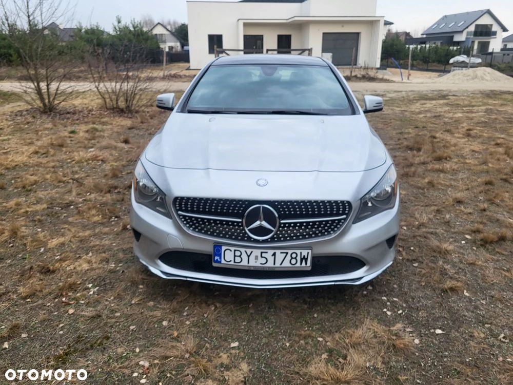 Mercedes-Benz CLA 250 7G-DCT UrbanStyle Edition - 2