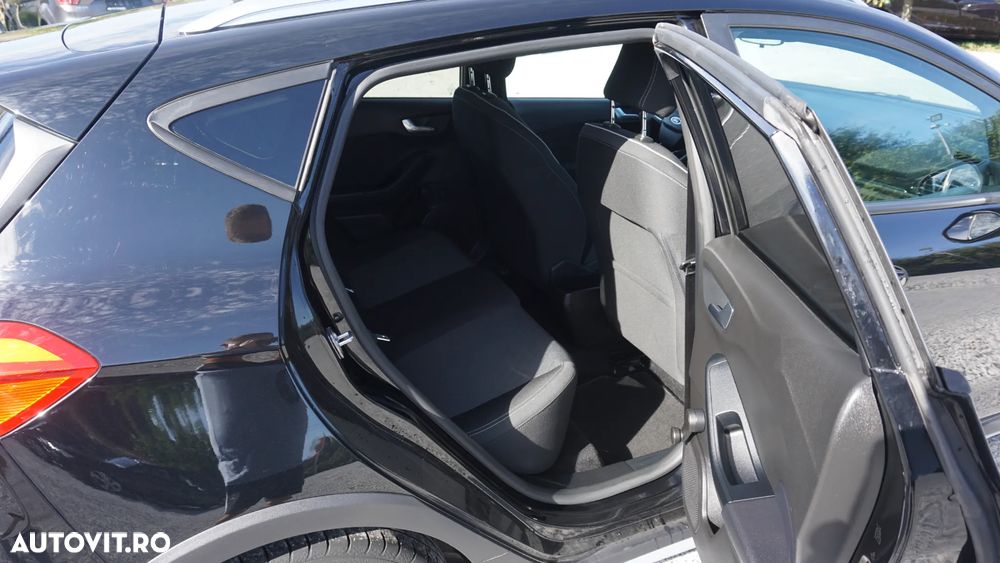 Ford Fiesta 1.0 EcoBoost Start-Stop ST-LINE - 12