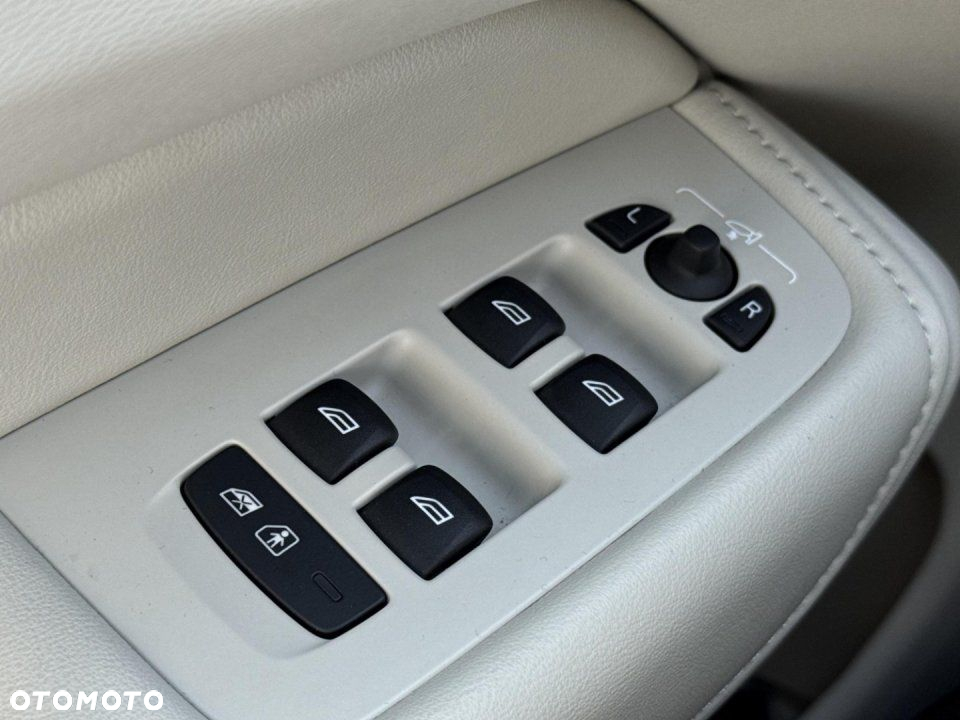 Volvo XC 60 - 21