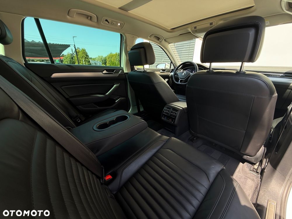 Volkswagen Passat 2.0 TDI SCR (BlueMotion Tech) 4Motion D Highline - 34