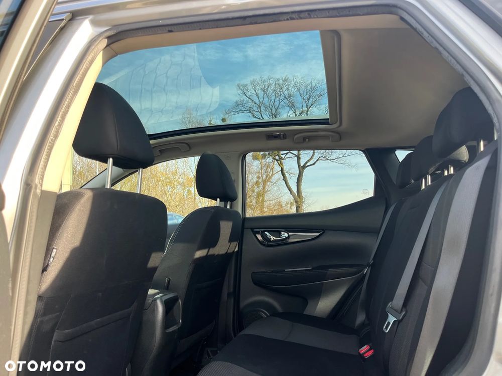 Nissan Qashqai 1.6 DIG-T N-Connecta - 16