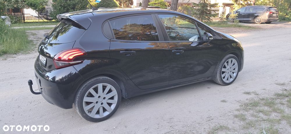 Peugeot 208 1.6 BlueHDi Active S&S - 6