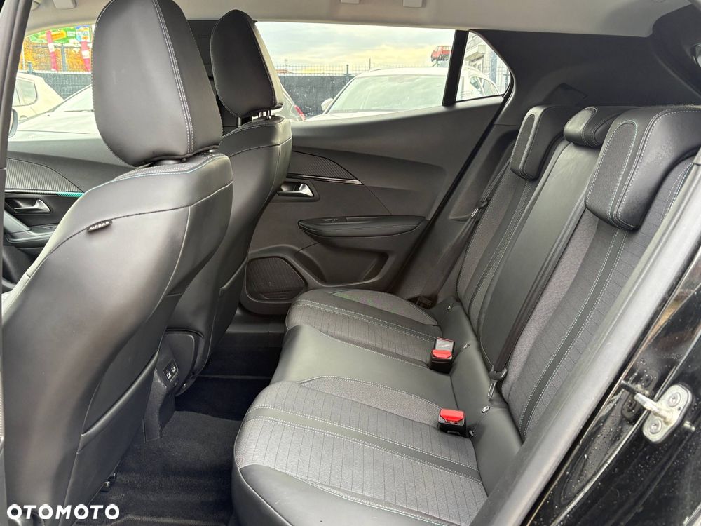 Peugeot 2008 1.2 PureTech Allure S&S EAT8 - 21