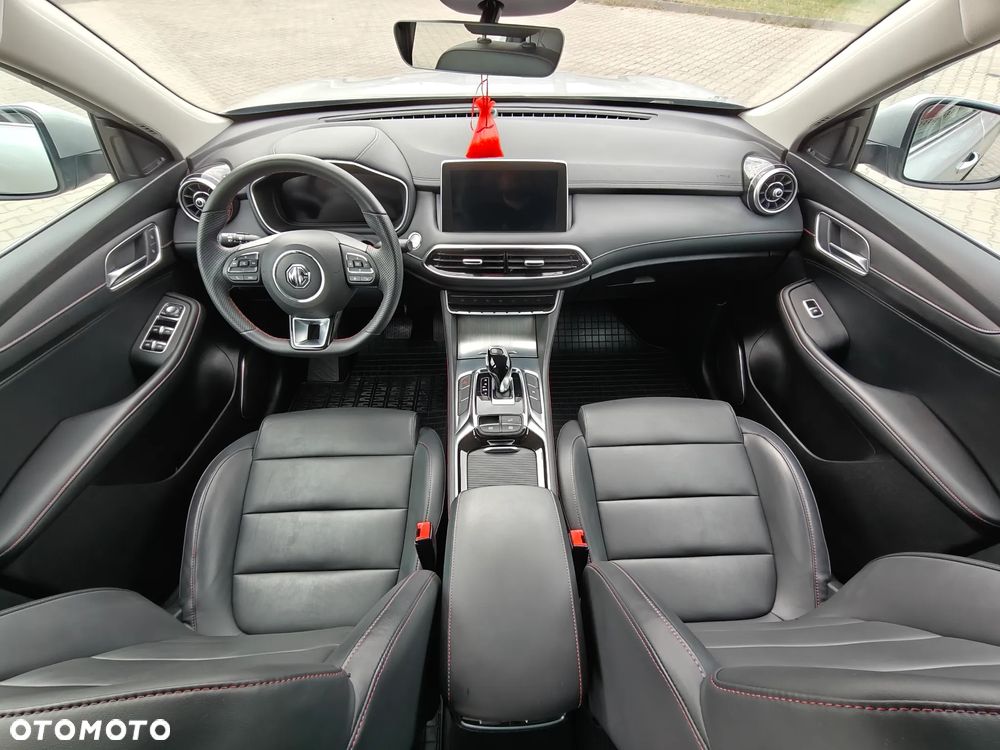 MG HS 1.5 T-GDI Excite DCT - 15