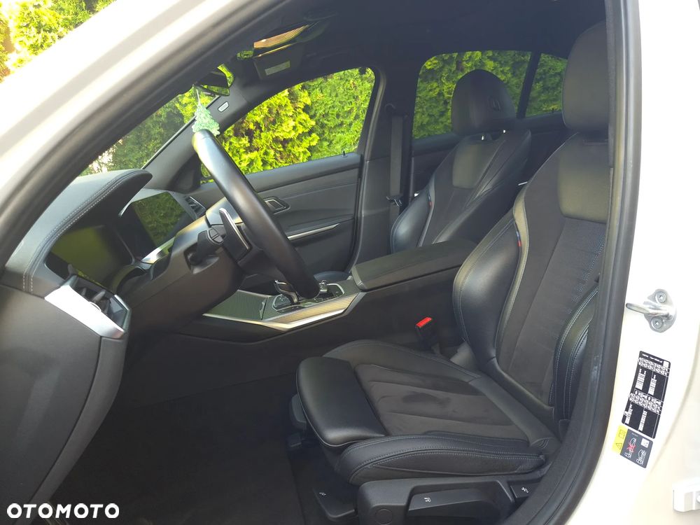 BMW Seria 3 330e xDrive M Sport - 22