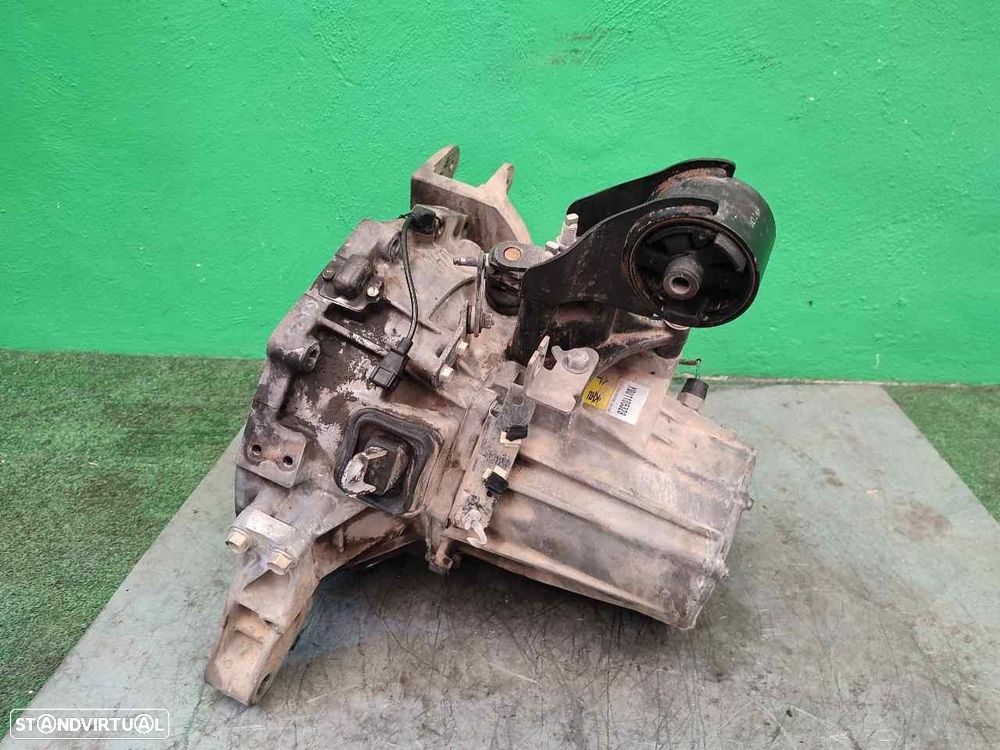 CAIXA VELOCIDADES KIA CARNIVAL I 2001 - 2