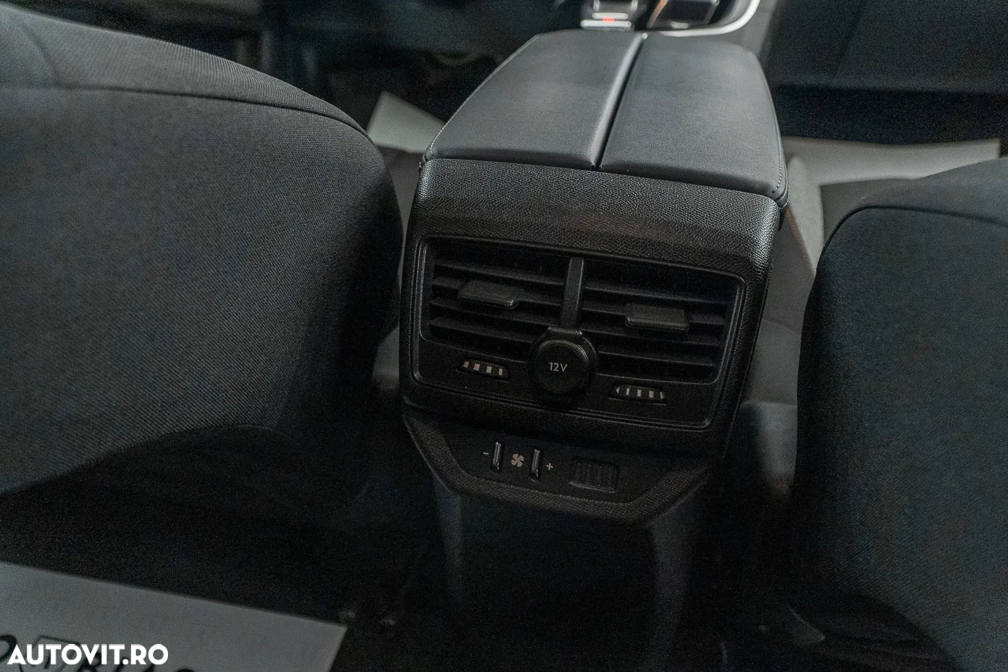 Peugeot 5008 1.2 Puretech Turbo s&s EAT8 Allure - 25