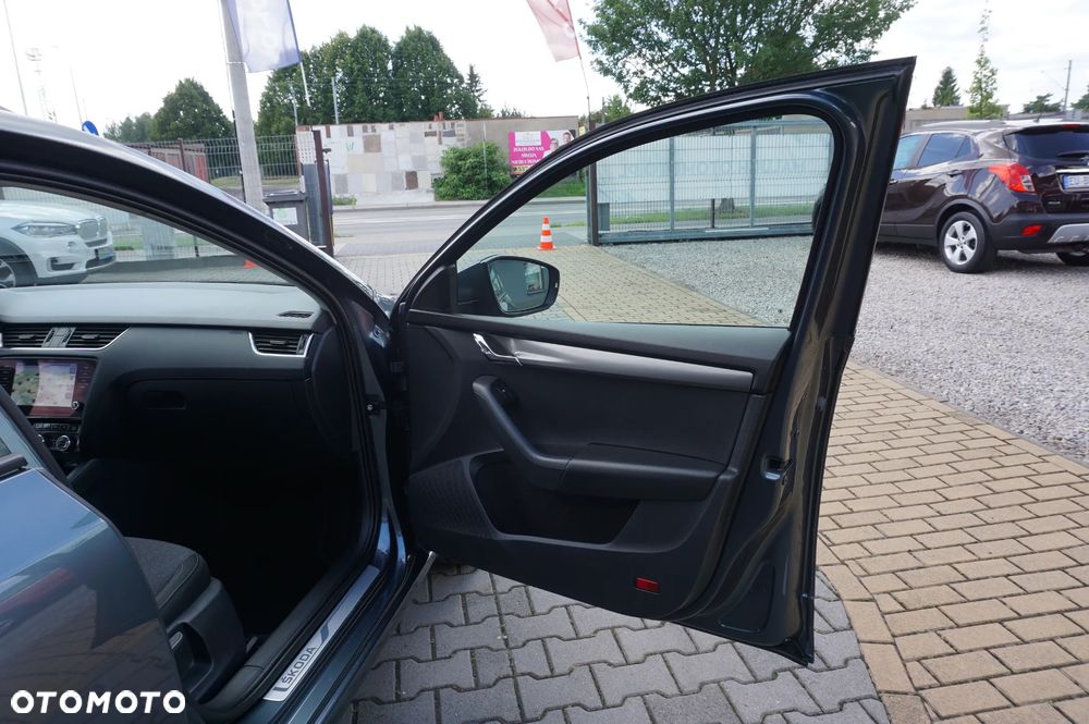 Skoda Octavia 2.0 TDI DSG Soleil - 24
