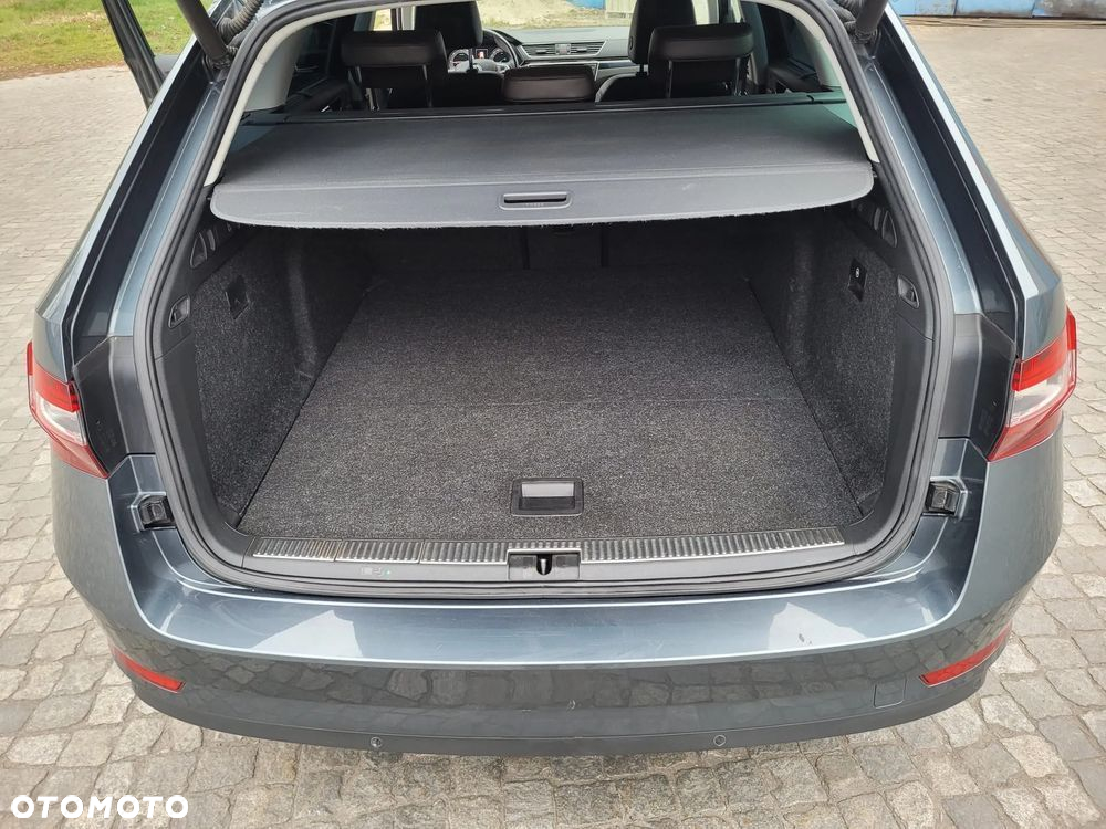 Skoda Superb 2.0 TDI 4x4 DSG L&K - 15