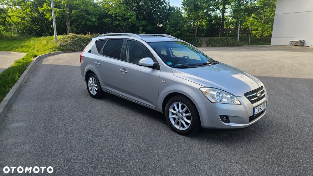 Kia Ceed - 9