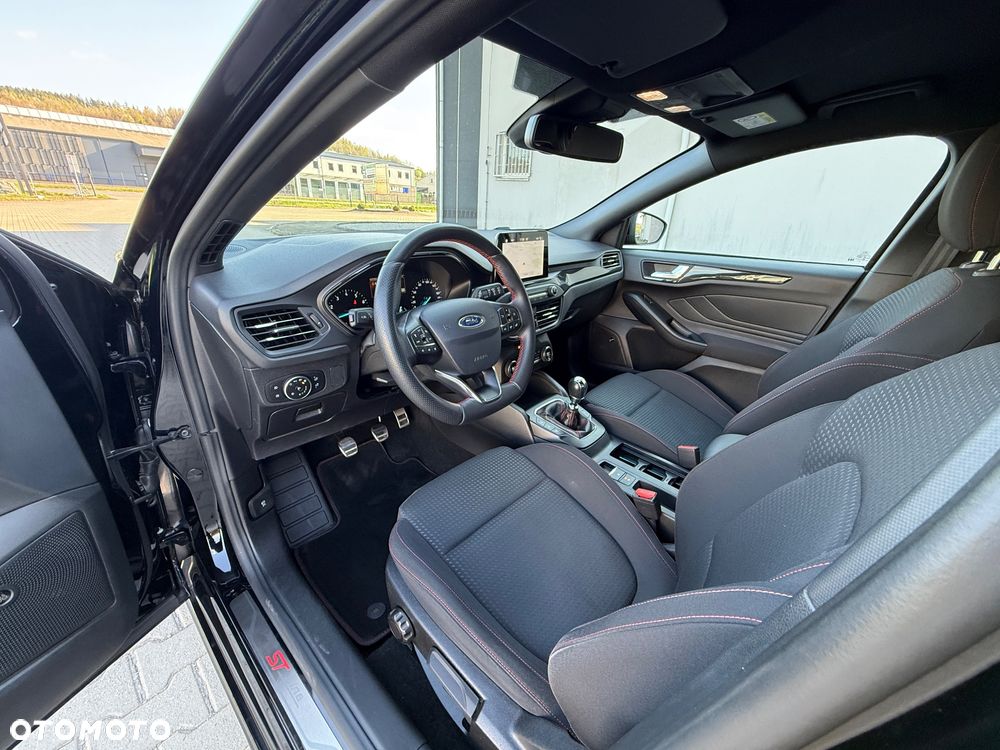 Ford Focus 1.0 EcoBoost ST-Line - 16