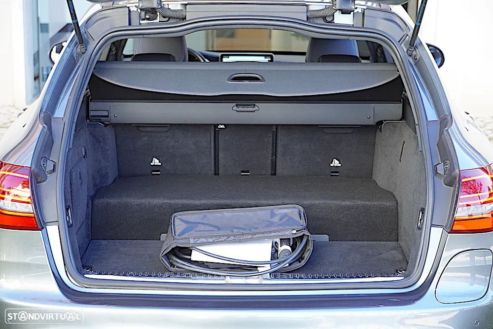 Mercedes-Benz C 300 de AMG Line - 12