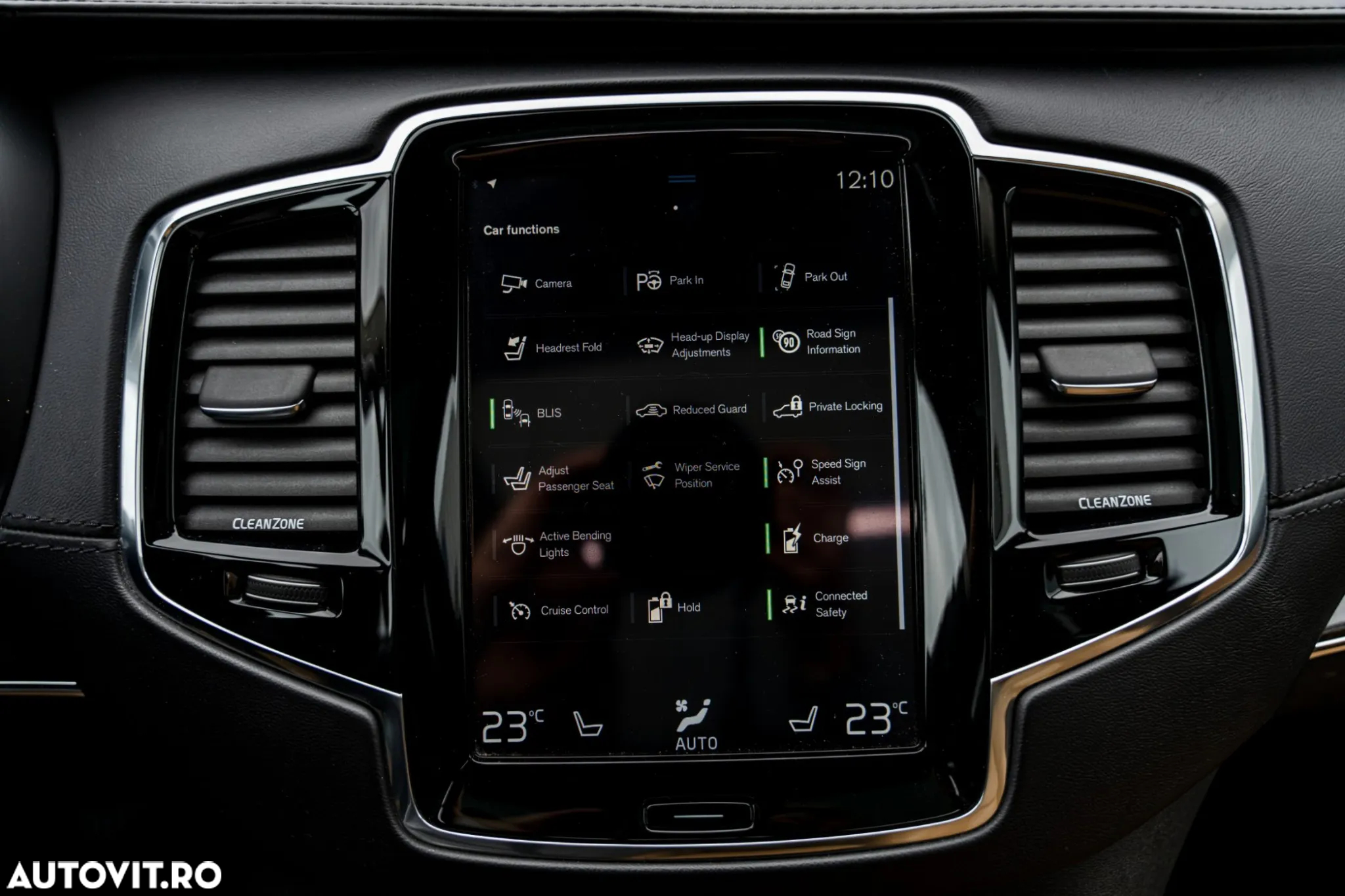 Volvo XC 90 T8 AWD Twin Engine Geartronic Inscription - 32