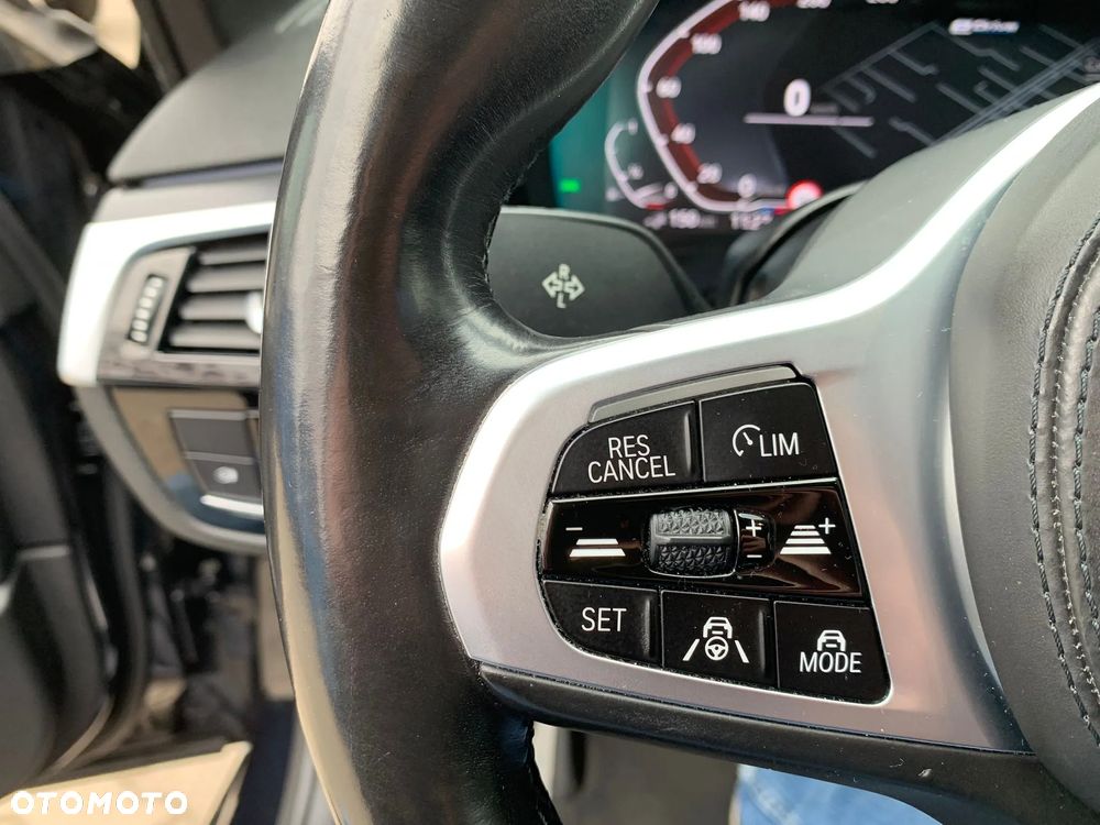 BMW Seria 5 530e M Sport sport - 23