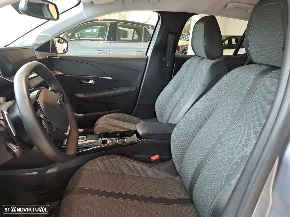 Peugeot 208 1.2 Hybrid Allure e-DCS6 - 9