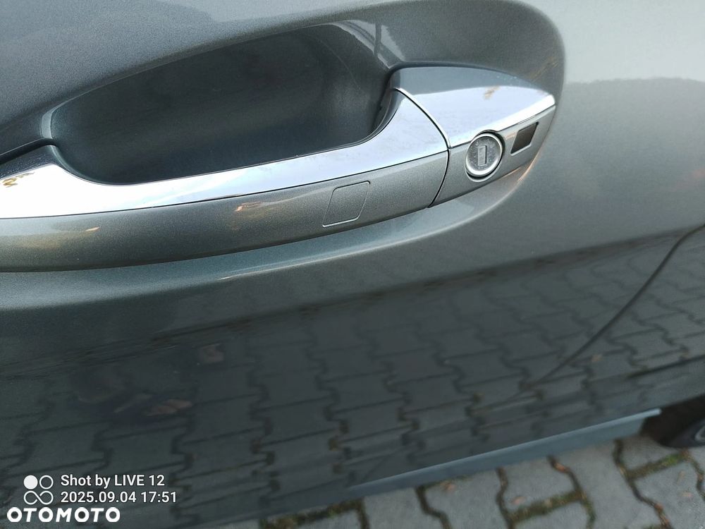 Mercedes-Benz Klasa C 350 Coupe BlueEFFICIENCY 7G-TRONIC Edition 1 - 17