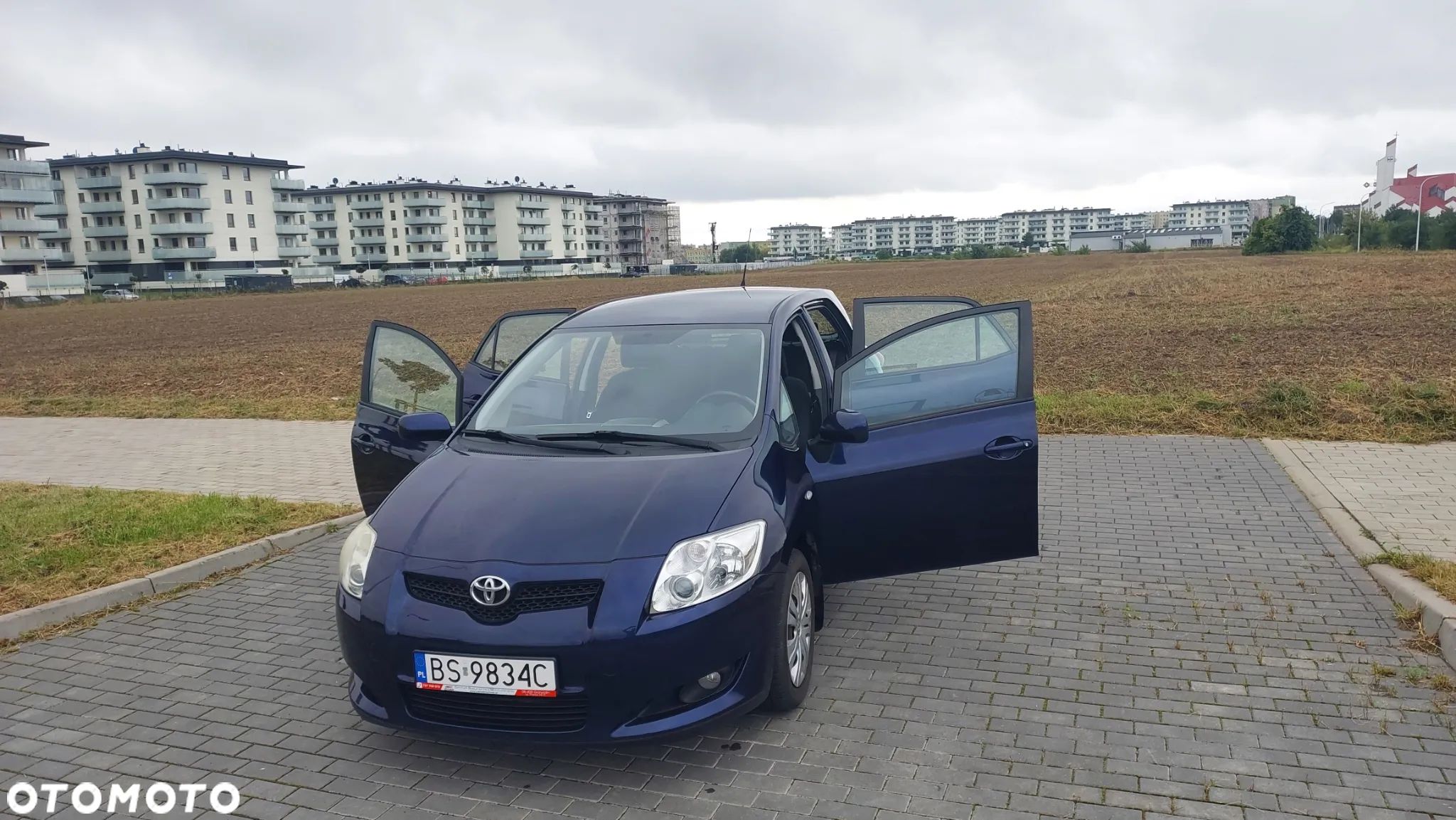 Toyota Auris 1.6 VVT-i Luna - 1