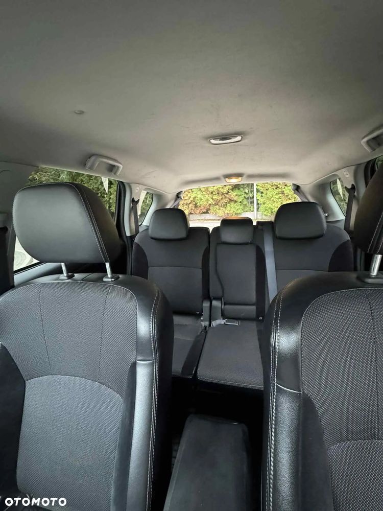 Mitsubishi Outlander 2.0 DID Intense + SE - 14