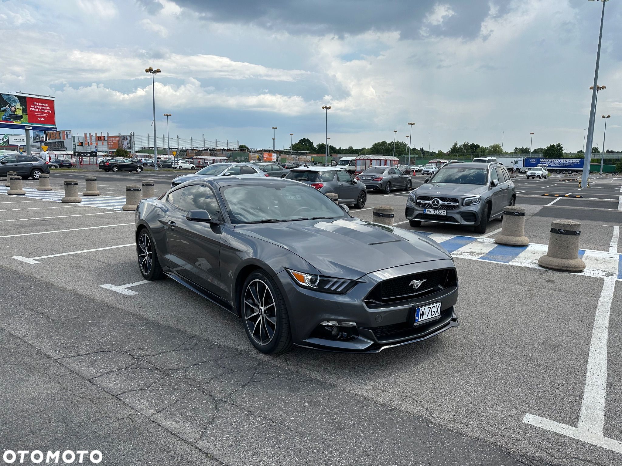 Ford Mustang - 1