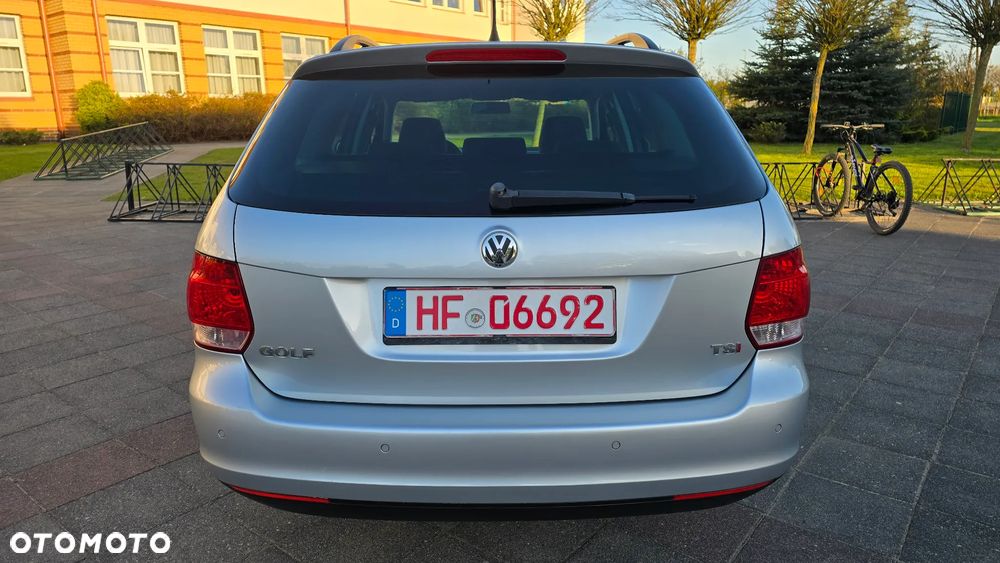 Volkswagen Golf - 6