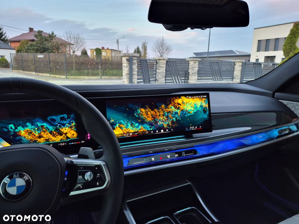 BMW Seria 7 740i - 21