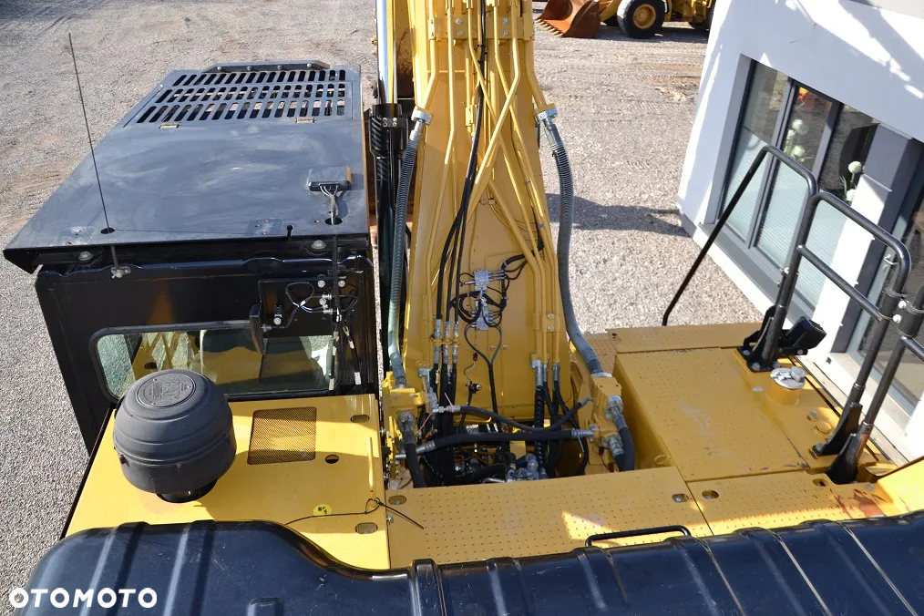 Caterpillar CAT 330 F - 18