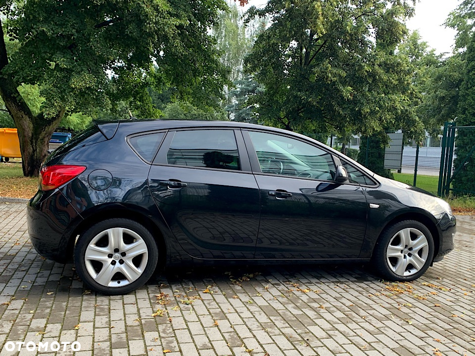 Opel Astra - 17