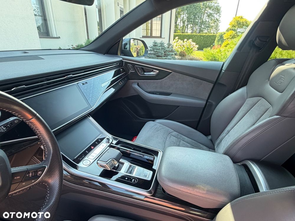 Audi Q8 - 7