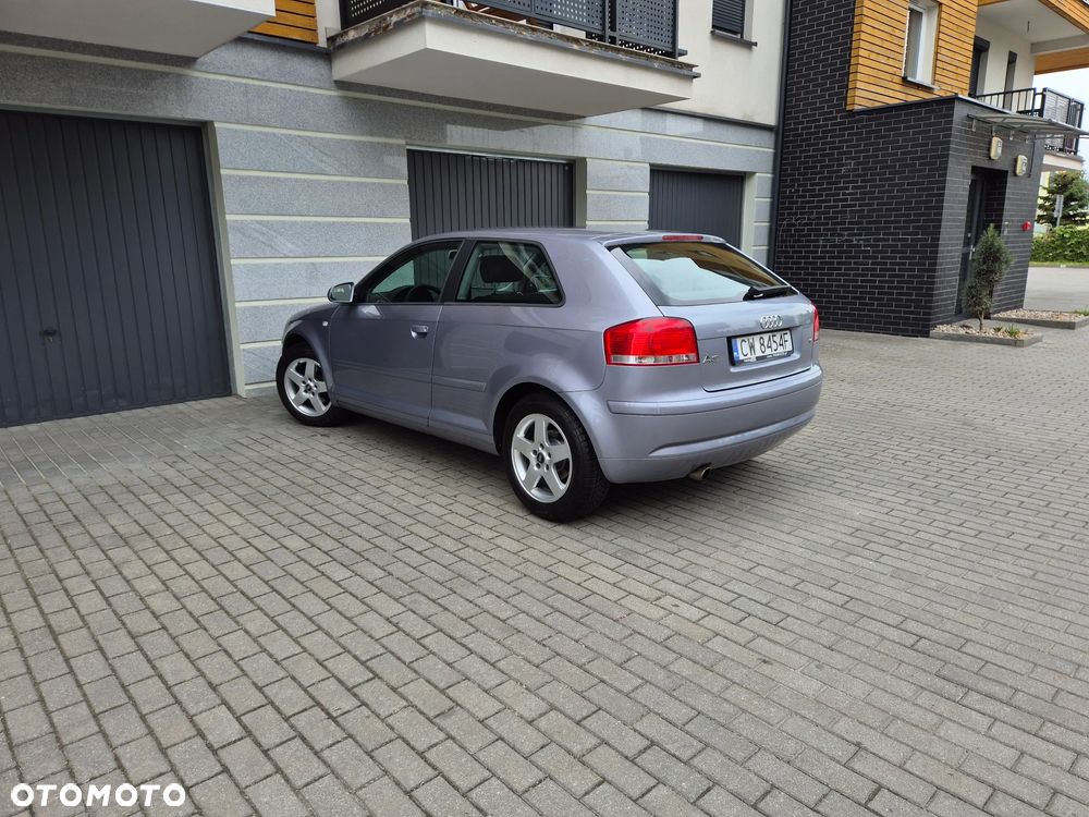 Audi A3 3-drzwiowe 1.6 Ambiente - 4