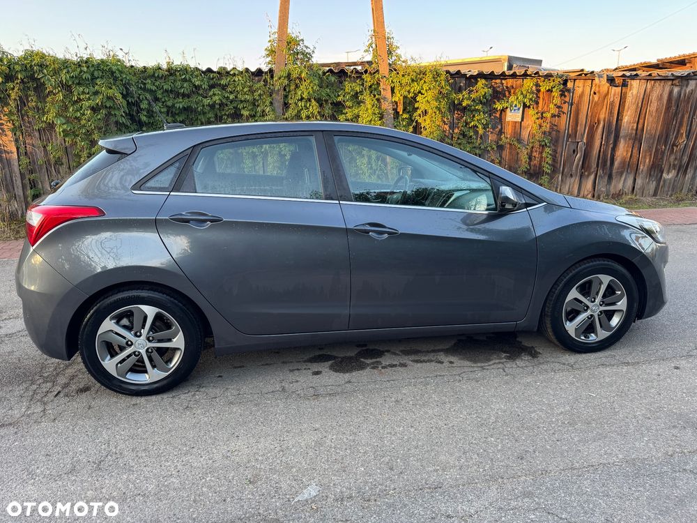 Hyundai i30 blue 1.6 CRDi Classic Navigation - 7