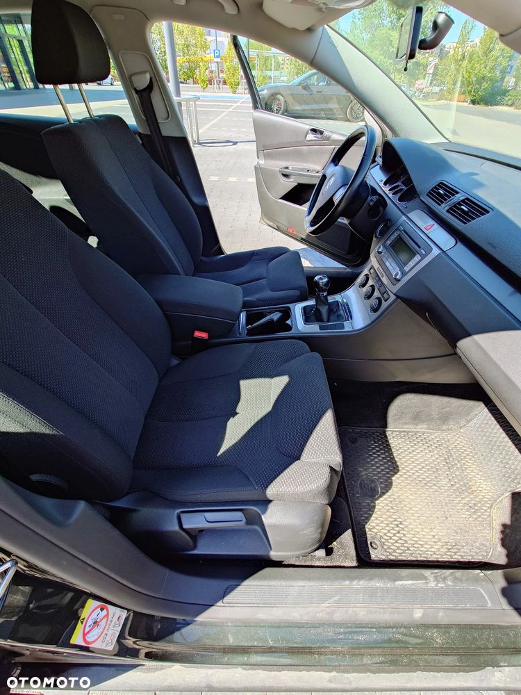 Volkswagen Passat 2.0 TDI DPF Comfortline - 25
