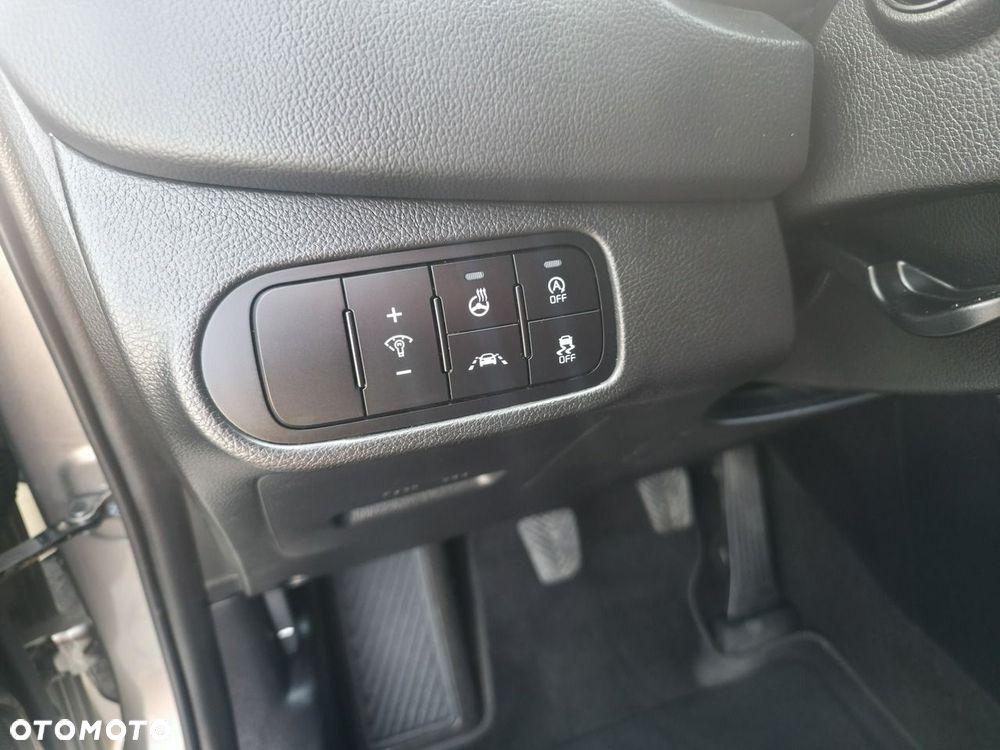 Kia Carens - 27