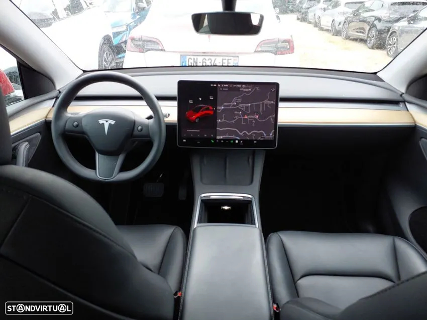 Tesla Model Y RWD - 8